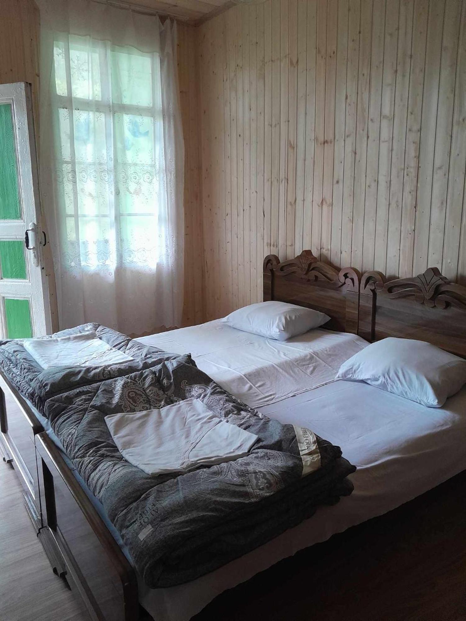 Guest House Guliada Gordi Eksteriør billede